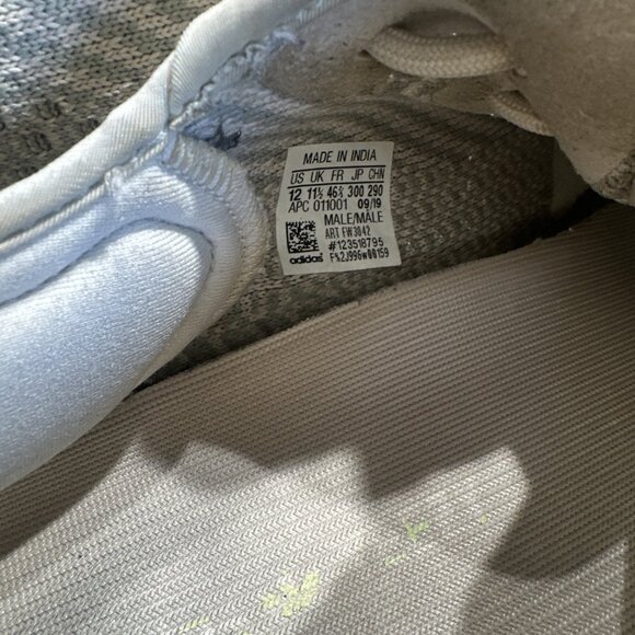 Authentic Adidas Yeezy Boost 350 V2Lundmark (Reflective) Men Size 12